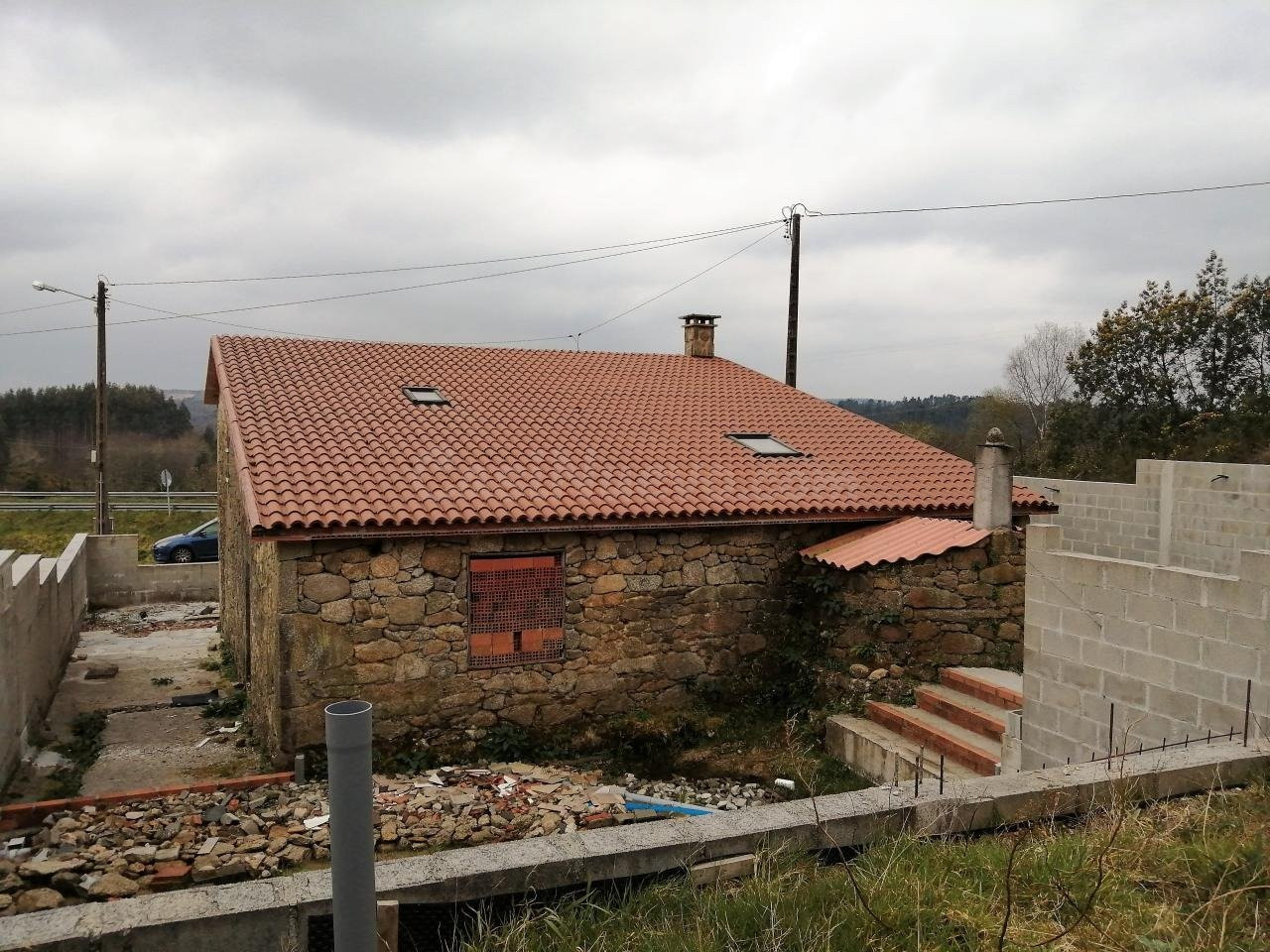 CASA DE PIEDRA PARA RESTAURAR  Y CON FINCA EN SAN SADURNINO, SAN SADURNIÑO