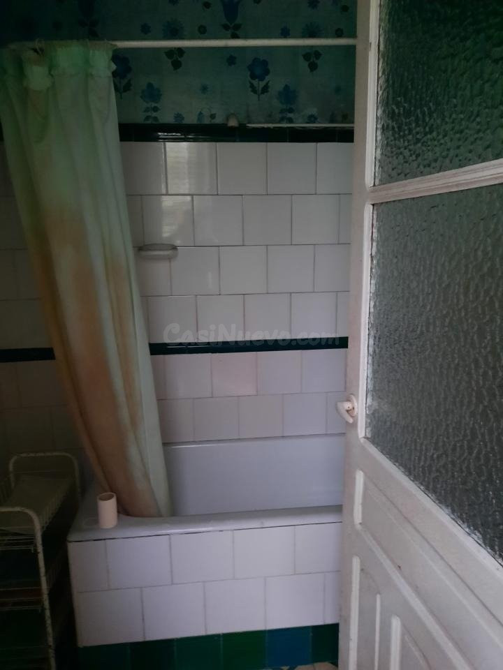CASA CON FINCA EN ZONA URBANA PARA REFORMAR EN SANTA CECILIA - foto 2