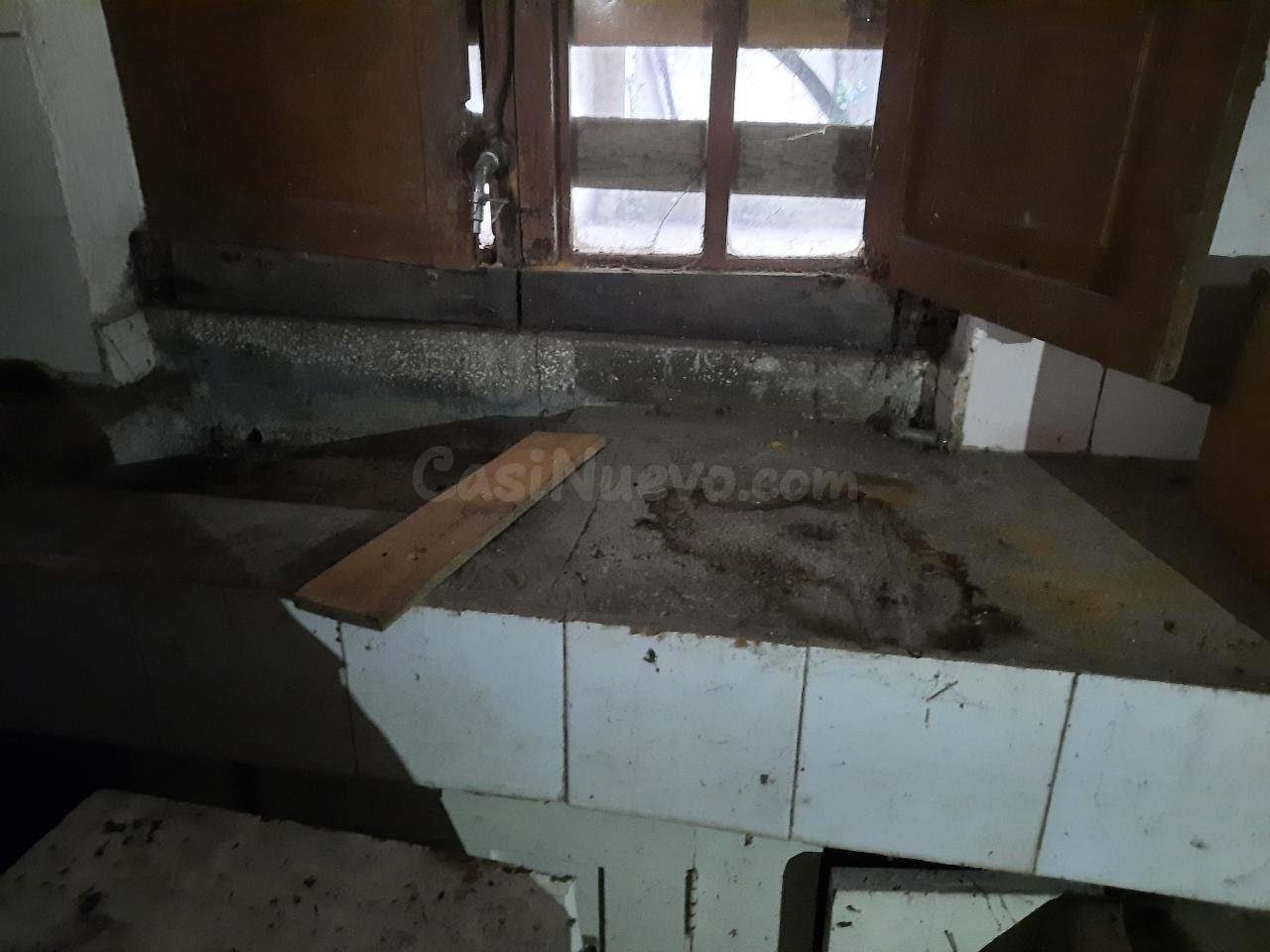 CASA CON FINCA EN ZONA URBANA PARA REFORMAR EN SANTA CECILIA - foto 3