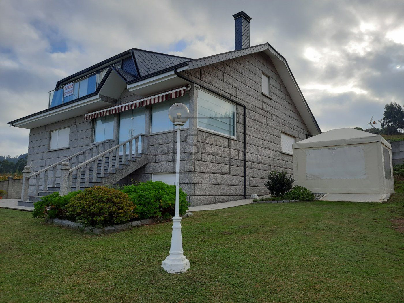 MAGNIFICO CHALET INDIVIDUAL  CON PISCINA Y JARDIN EN VALDOVIÑO, VALDOVIÑO