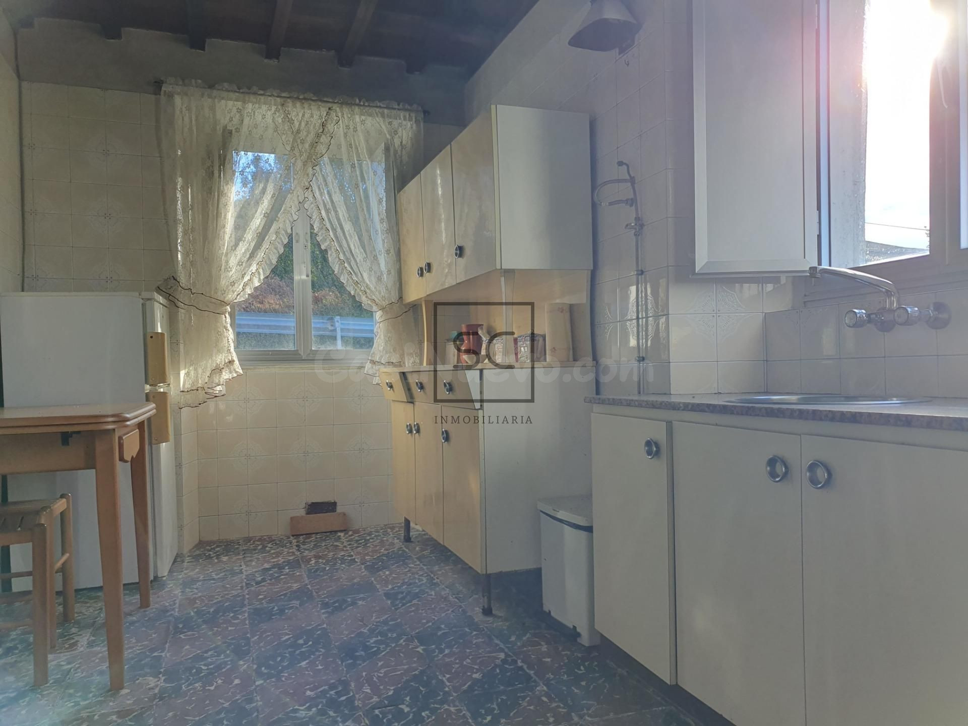 CASA CON FINCA Y BODEGA EN SEDES, NARÓN - foto 3