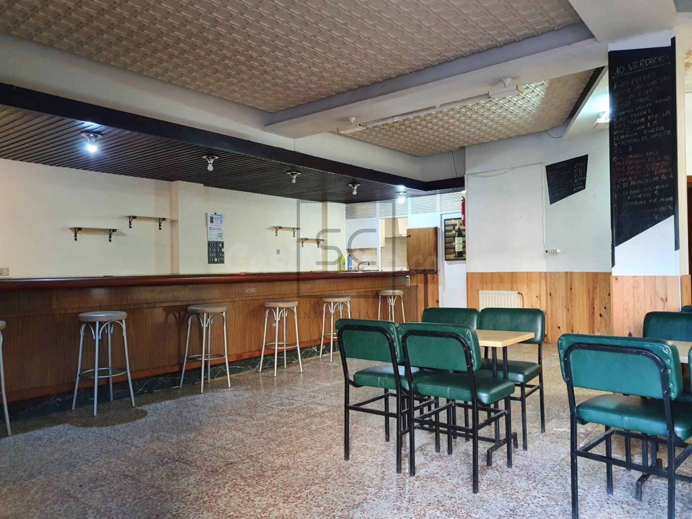 LOCAL COMERCIAL EN SAN JUAN, FERROL