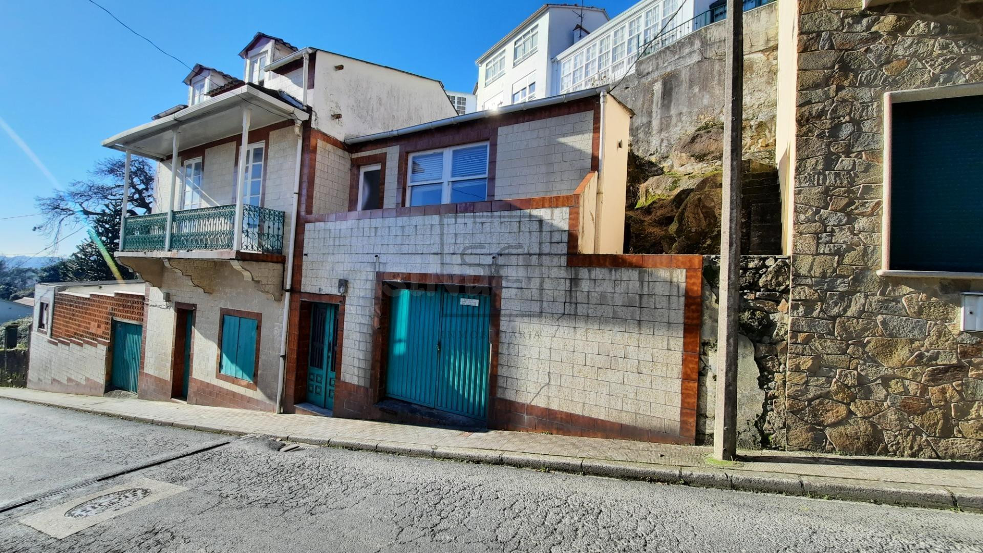 CASA DE PUEBLO PARA REFORMA EN  A GRAÑA (FERROL)