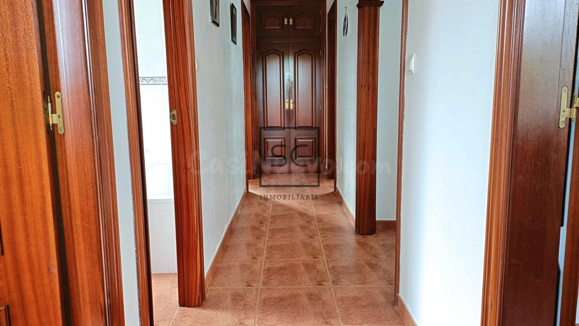 Luminosa casa con 9 habitaciones en O Feal-Xuvia, Narón - foto 2