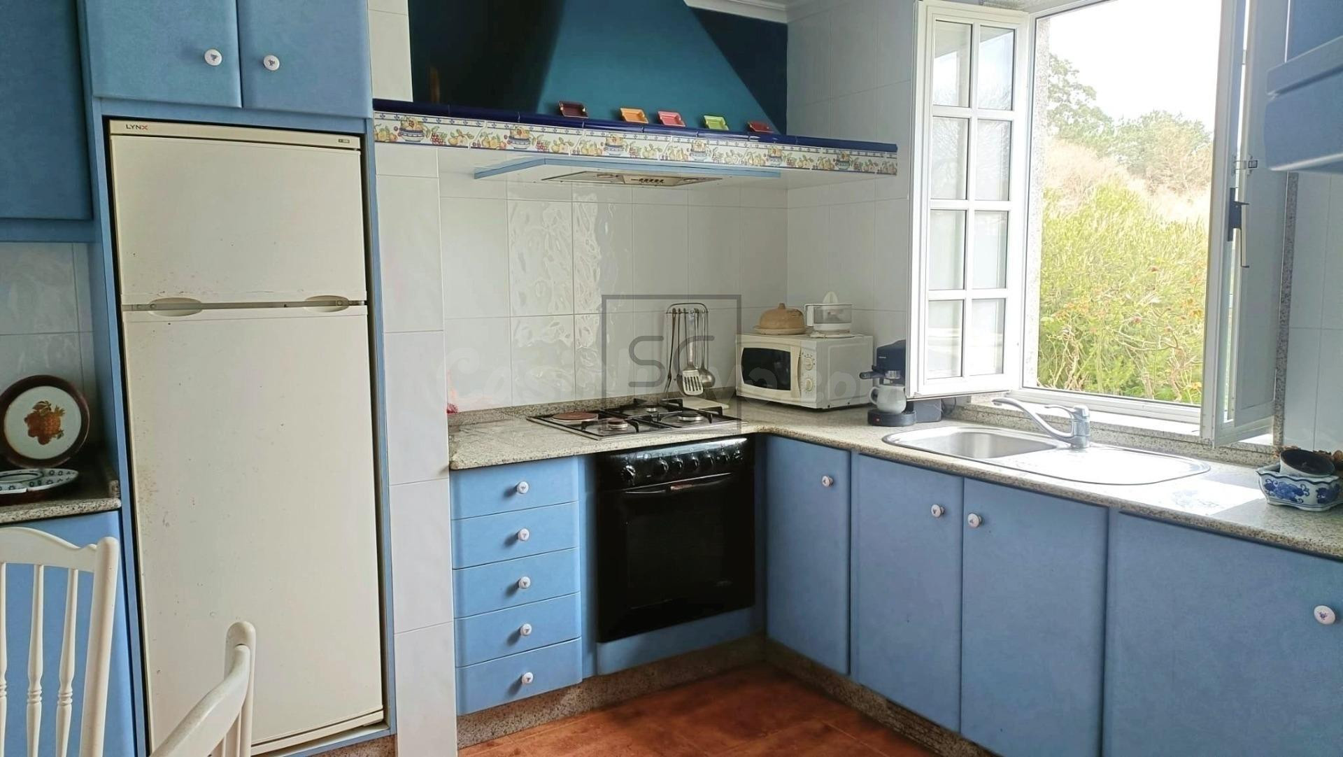 Luminosa casa con 9 habitaciones en O Feal-Xuvia, Narón - foto 3