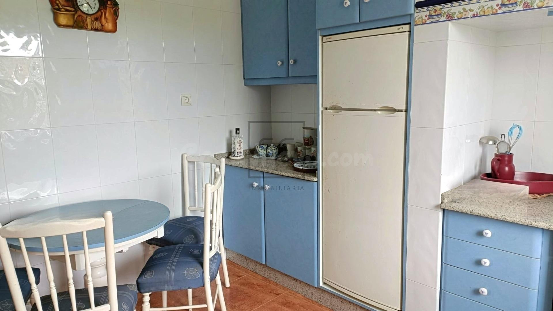 Luminosa casa con 9 habitaciones en O Feal-Xuvia, Narón - foto 4