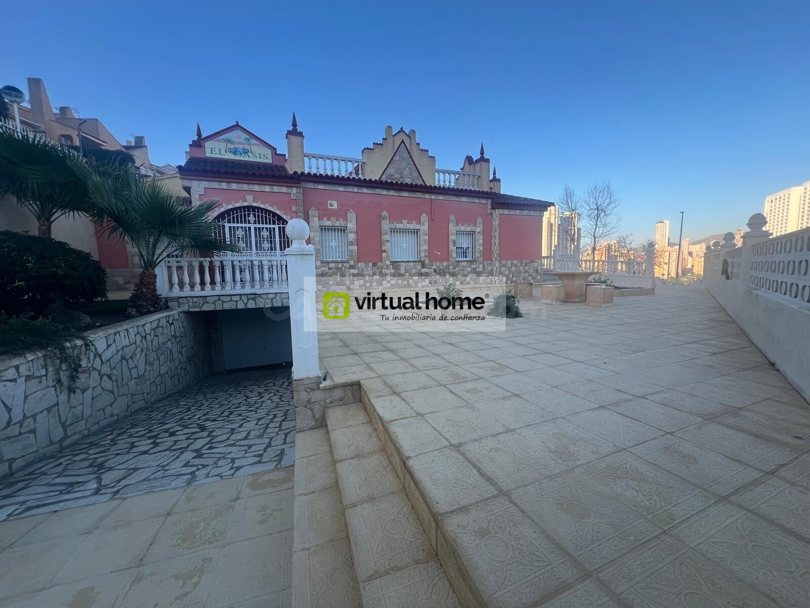 Chalet en exclusiva rincon de loix con piscina privada y garaje para 4 coches