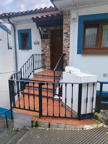 ¿ Buscas un inmueble Reformado en el casco histórico de  Cudillero? Ven a ver este !!!  Dispone además de Licencia Turística