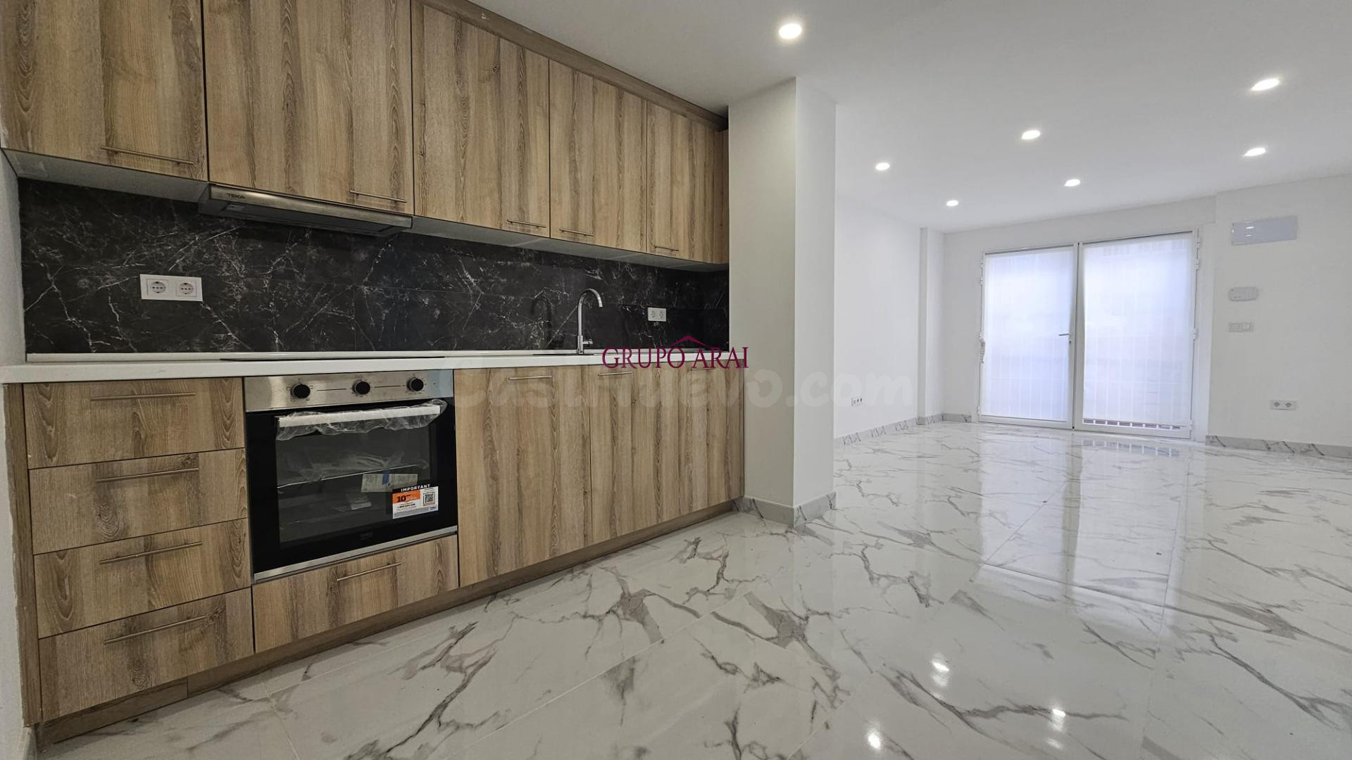 Planta baja nueva a estrenar junto a la Playa de los Náufragos – Torrevieja