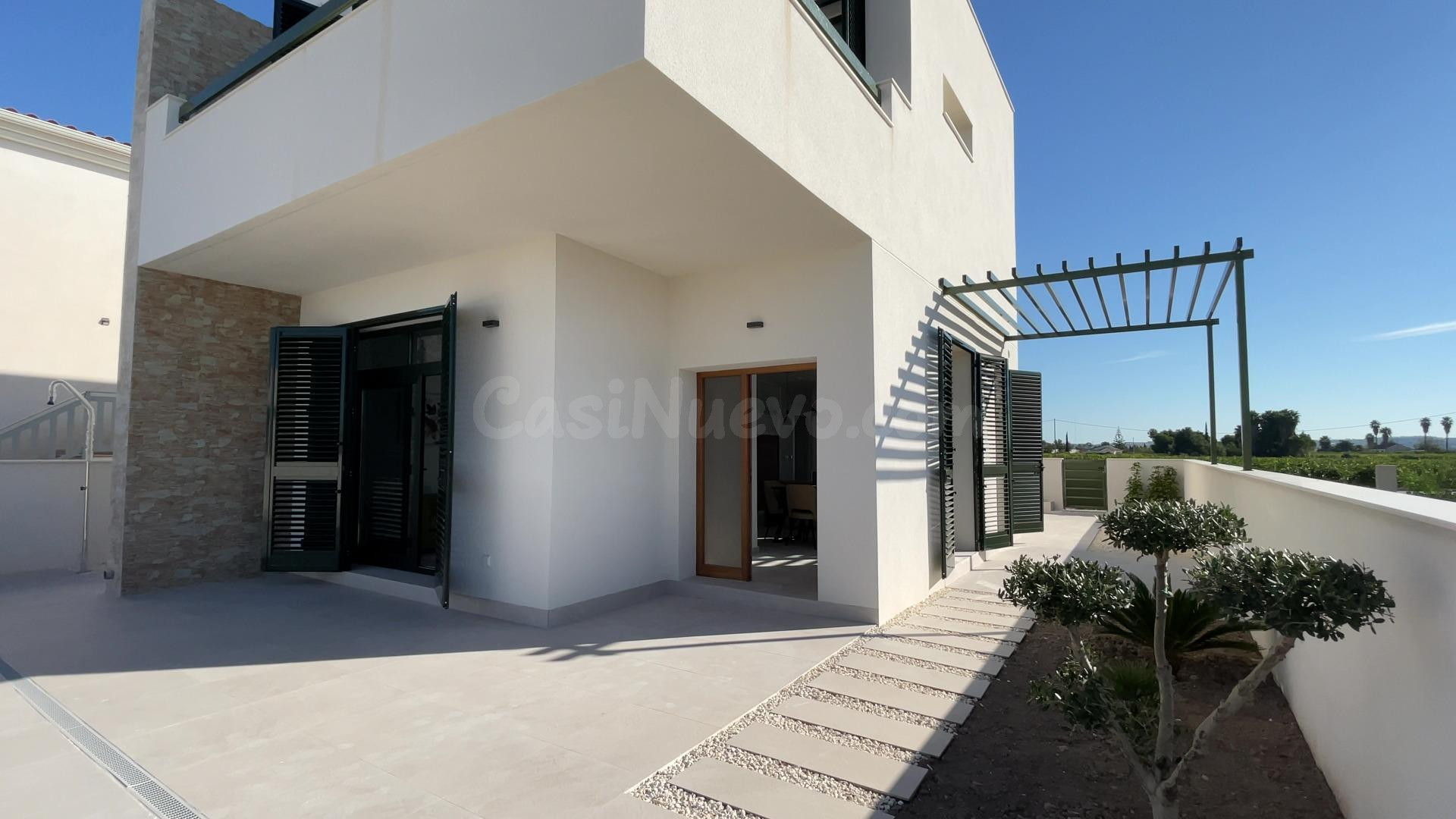 Hermosa Villa independiente en Nueva Daya
