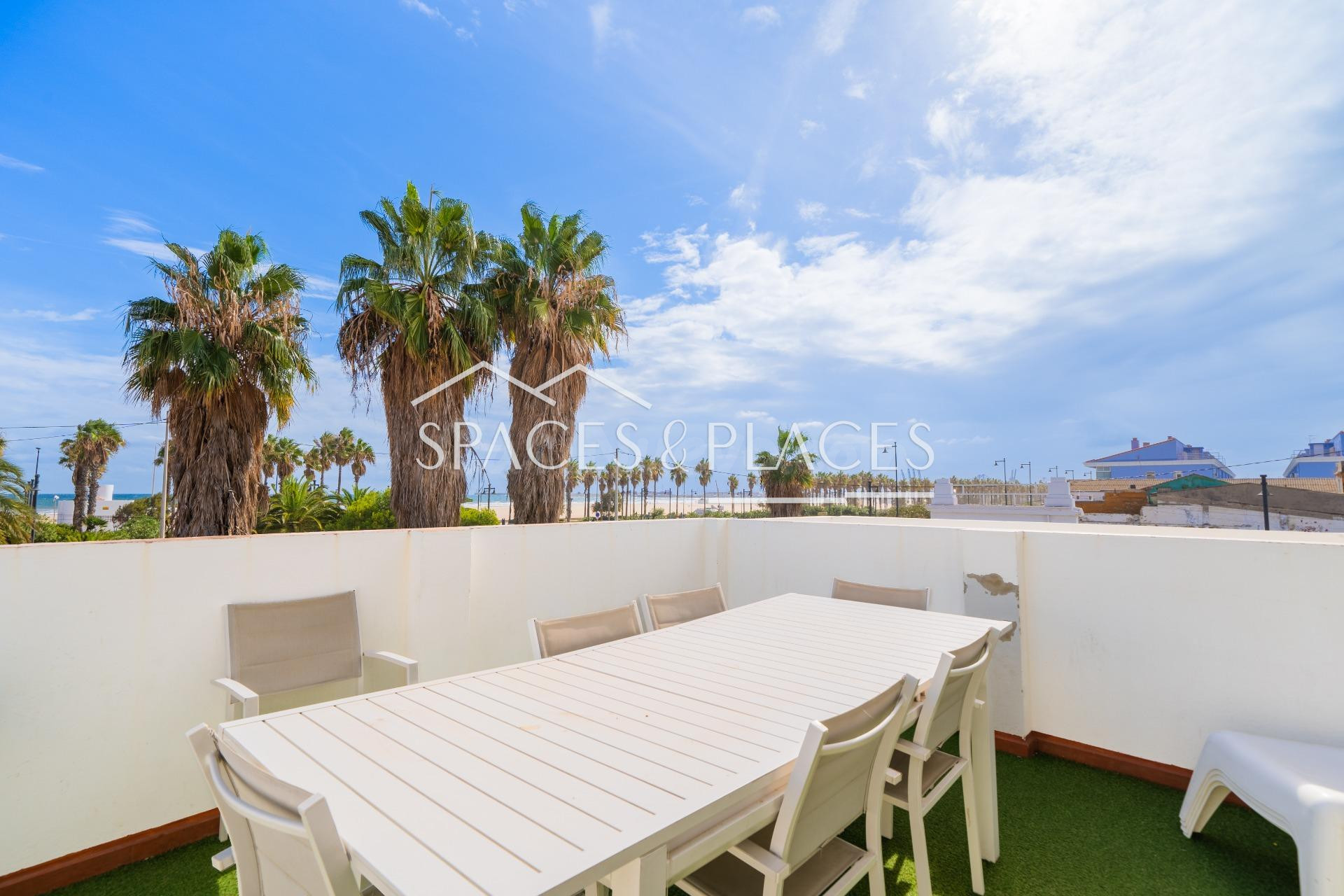 Alquiler de casa en playa Malvarrosa de 5 habitaciones y 4 baños perfecto para familias o grupos