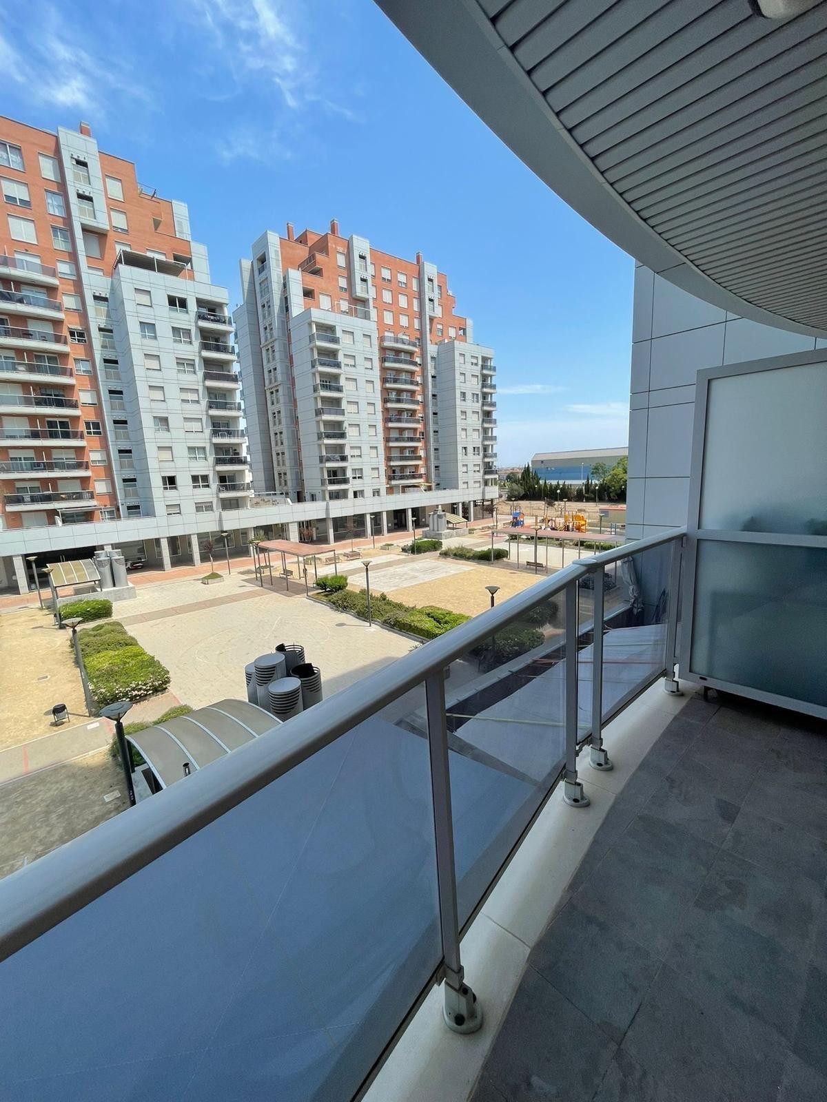 Magnífico Piso con Garaje en Venta en L’Eixereta – A 100 m del Metro Empalme