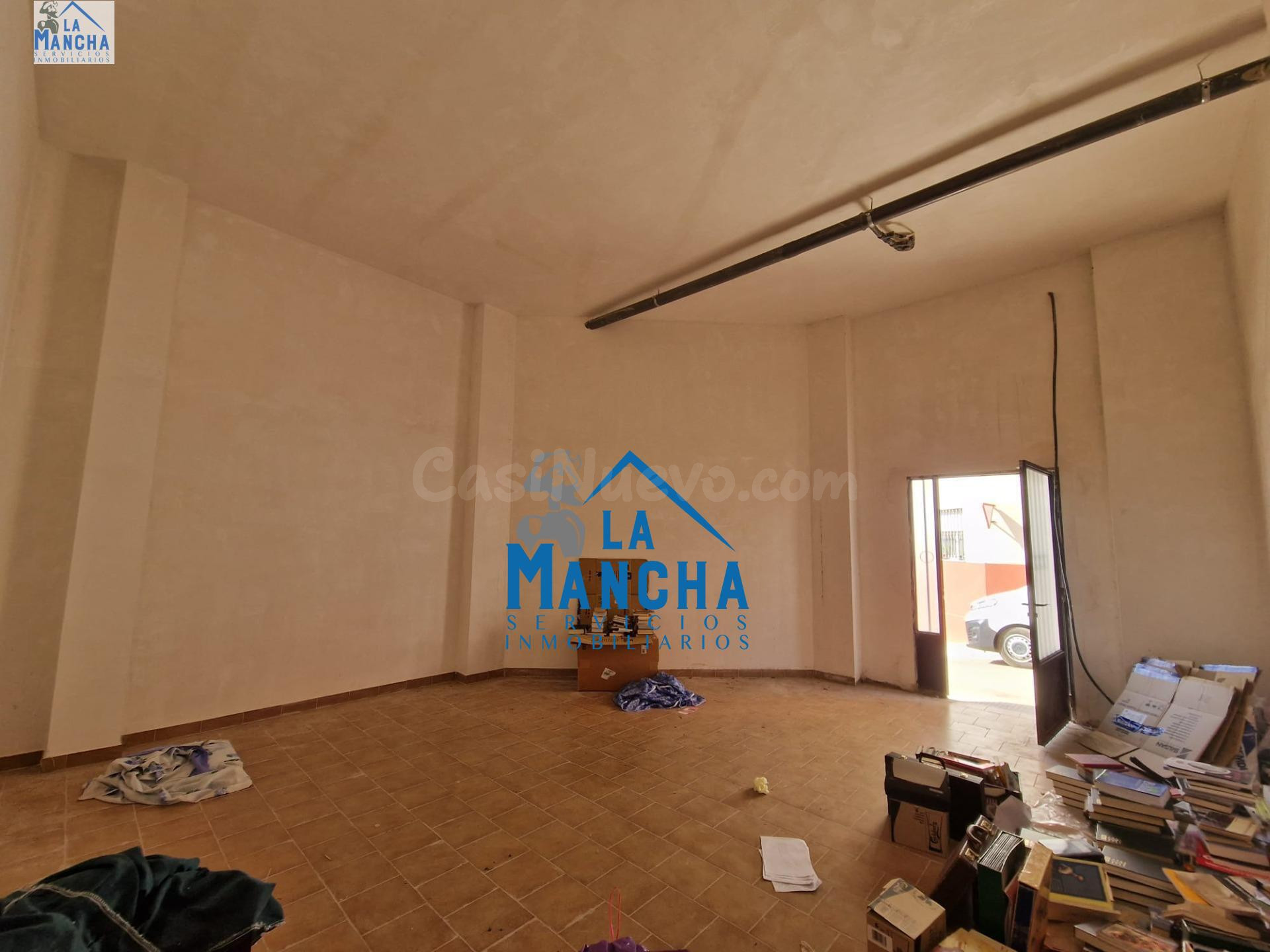 INMOBILIARIA LA MANCHA VENDE LOCAL COMERCIAL EN TOBARRA.
