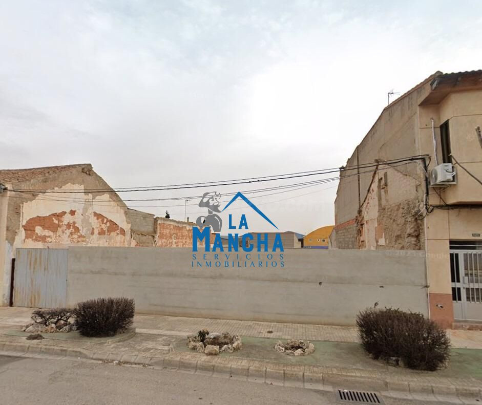 INMOBILIARIA LA MANCHA VENDE SOLAR PARA CONSTRUCCIÓN EN LA GINETA