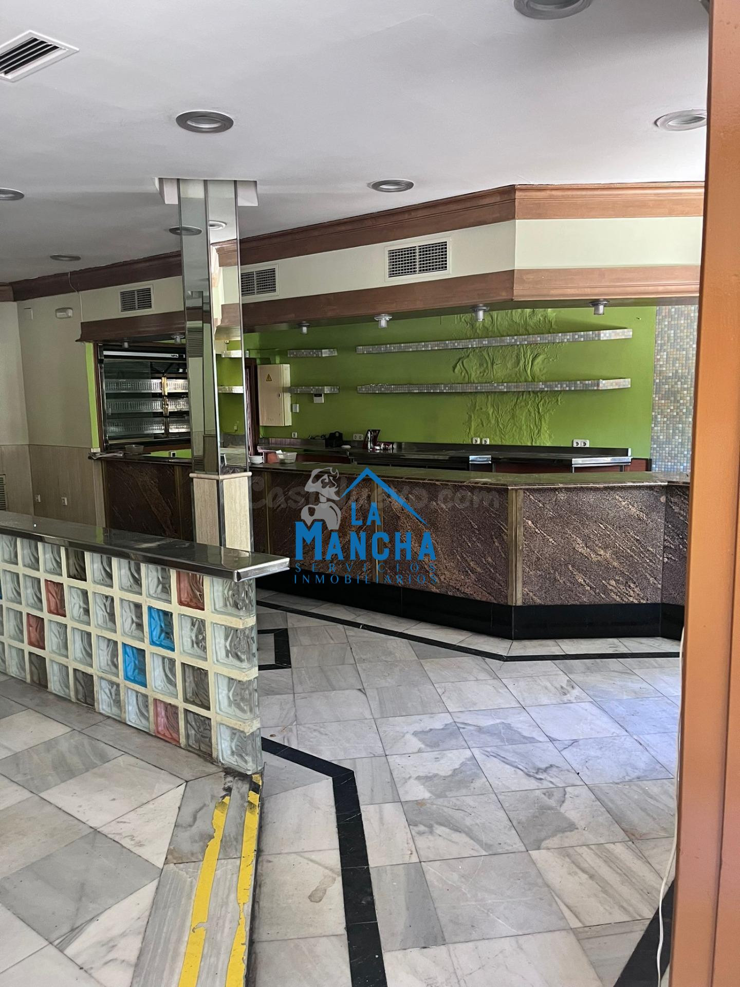 INMOBILIARIA LA MANCHA VENDE LOCAL COMERCIAL ZONA PARQUE LINEAL/INDUSTRIA