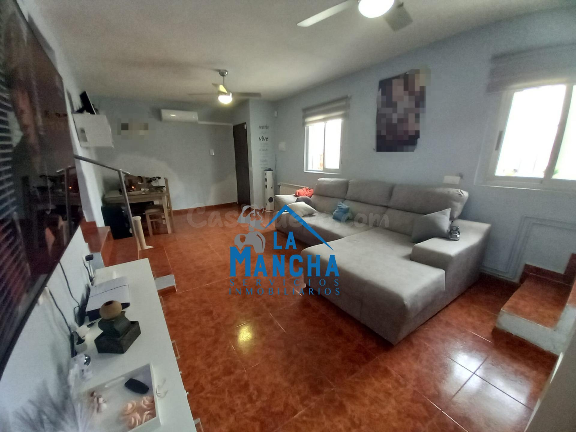 INMOBILIARIA LA MANCHA VENDE CASA INDEPENDIENTE TOTALMENTE REFORMADA EN TINAJEROS (ALBACETE).