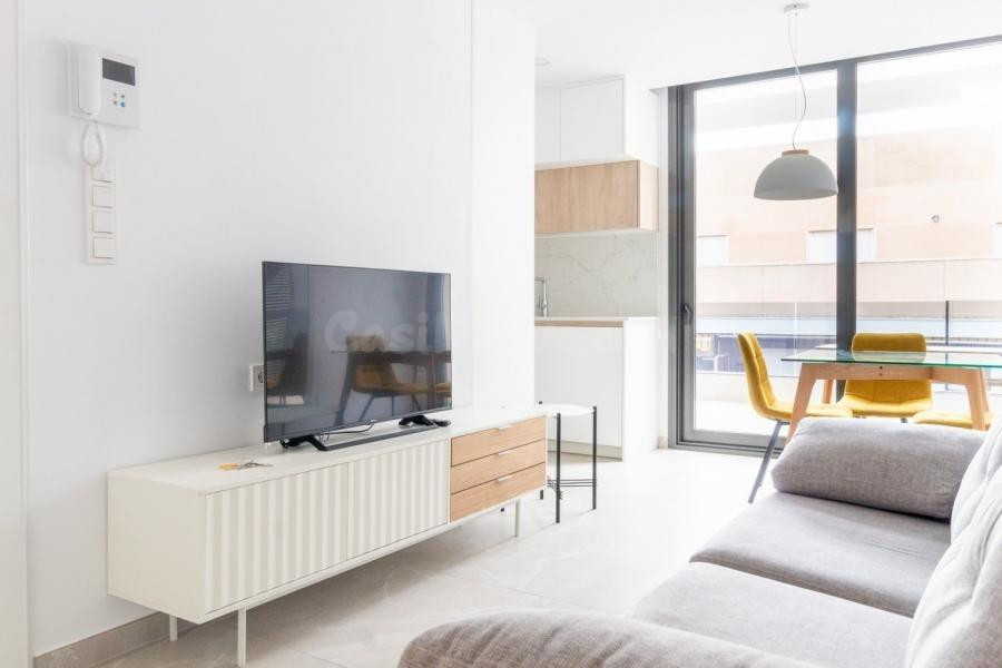 GRAN APARTAMENTO EN TORREVIEJA, 2 HAB, 2 BAÑOS