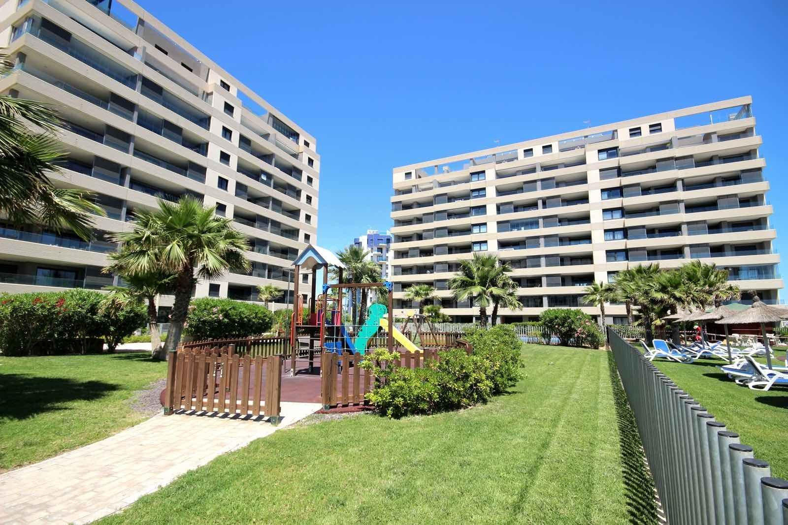 GRAN APARTAMENTO EN TORREVIEJA, 3 HAB, 2 BAÑOS