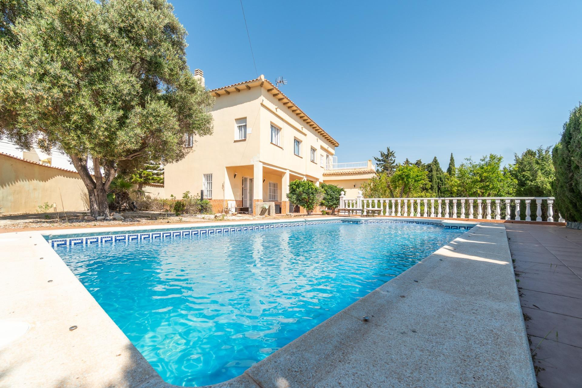 GRAN VILLA EN ORIHUELA COSTA, 4 HAB, 3 BAÑOS