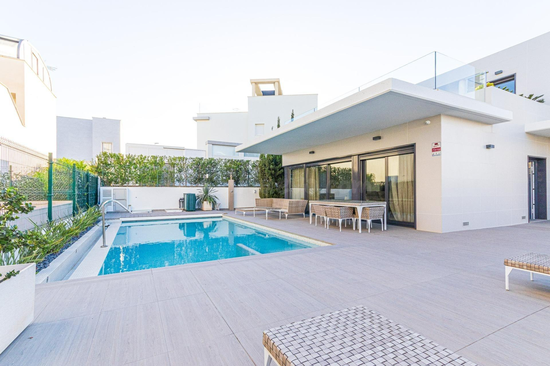 GRAN VILLA DE LUJO EN ORIHUELA COSTA, 4 HAB, 3 BAÑOS