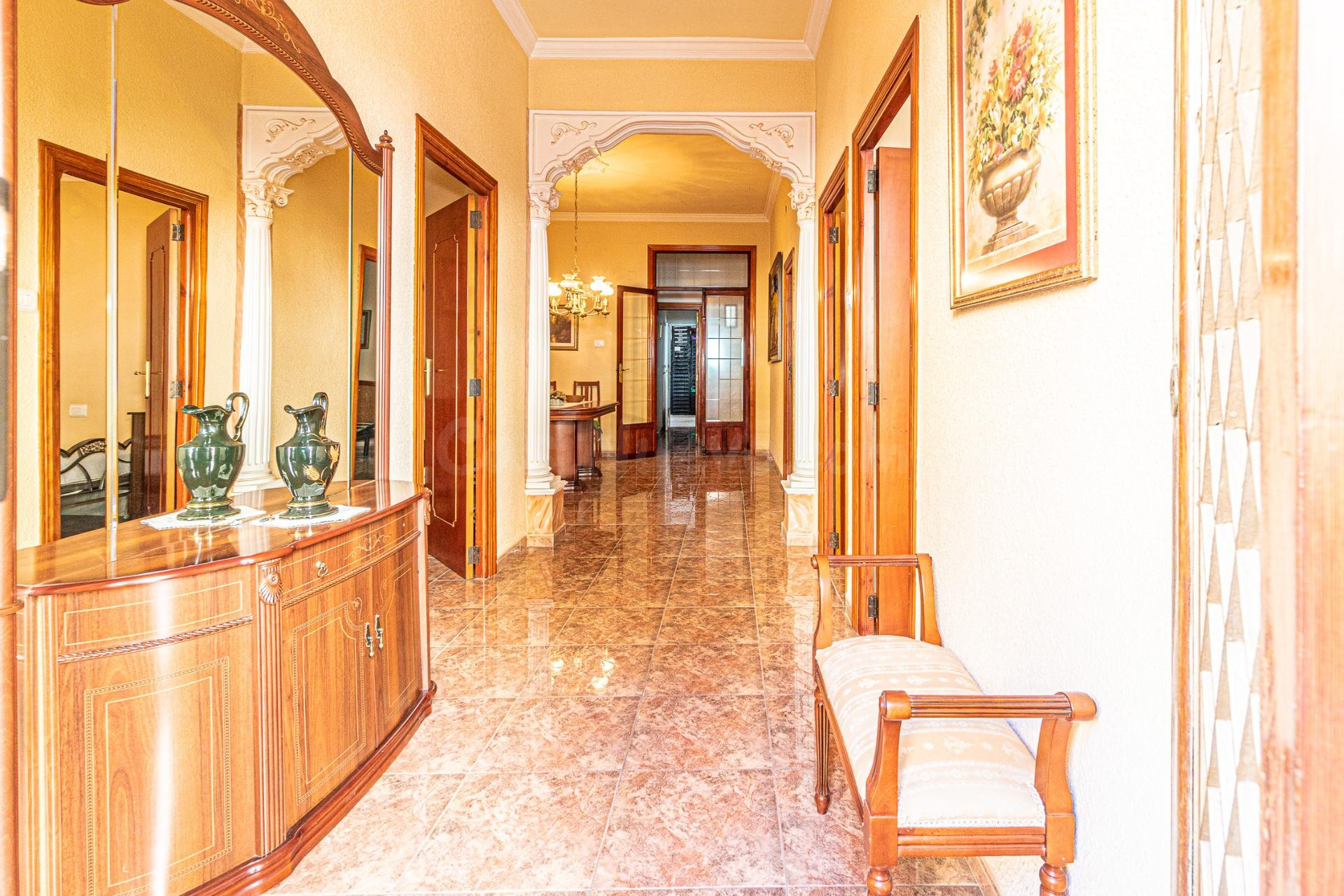 Casa esquinera en Carlet