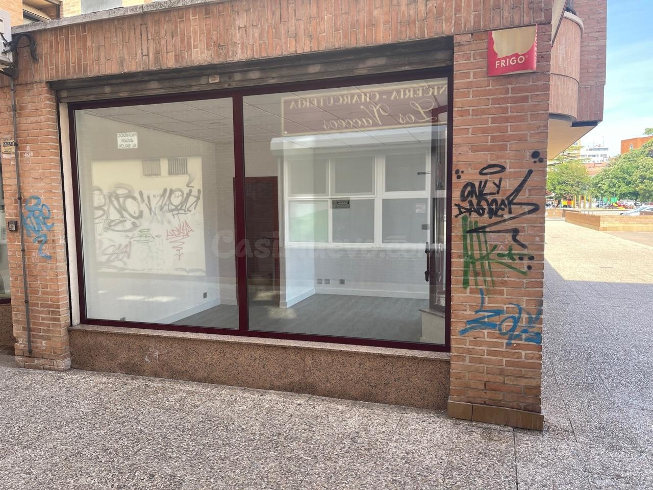 DISPONIBLE A LA VENTA LOCAL EN PALENCIA
