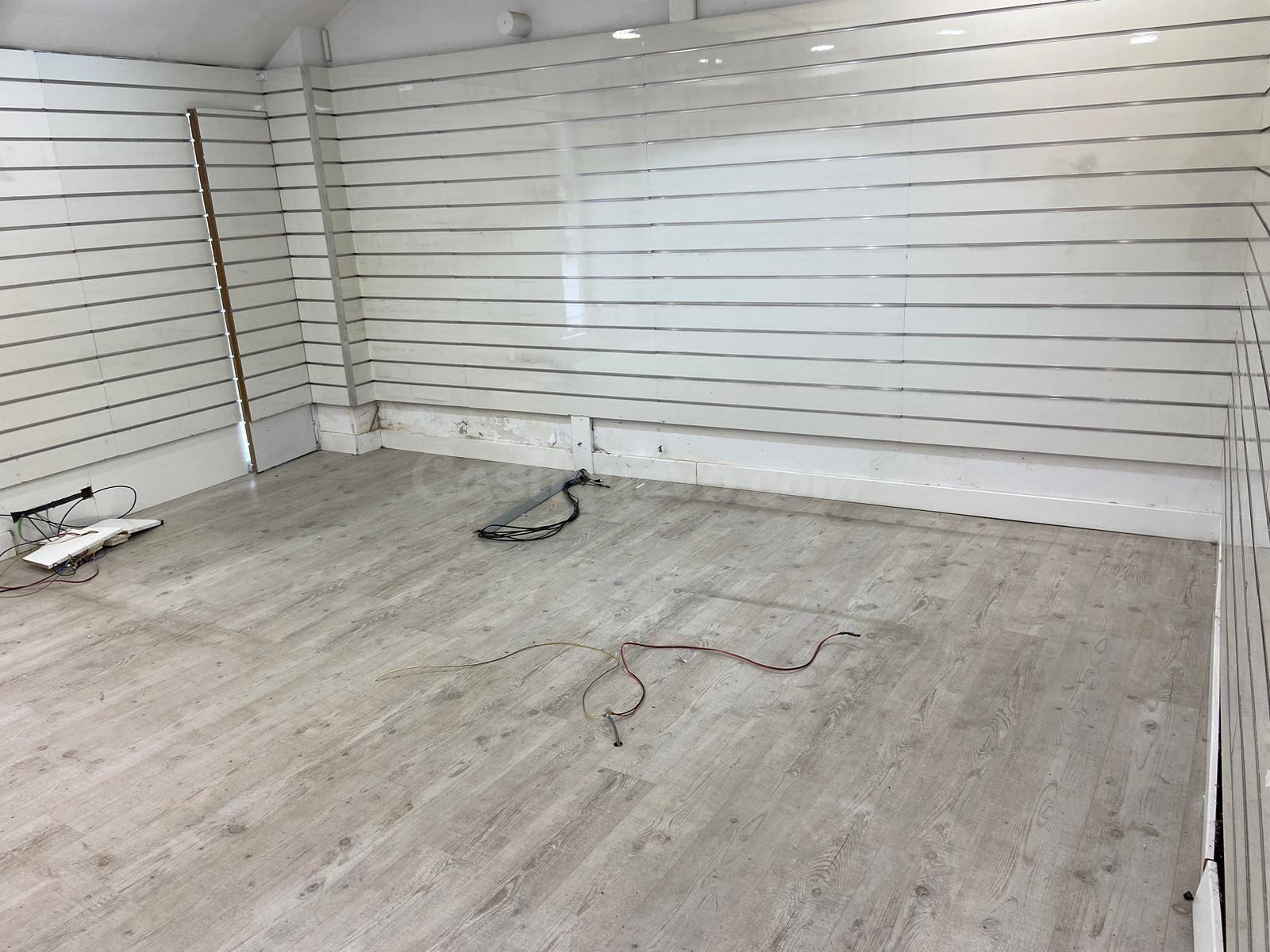 DISPONIBLE LOCAL EN VENTA Y ALQUILER EN PALENCIA