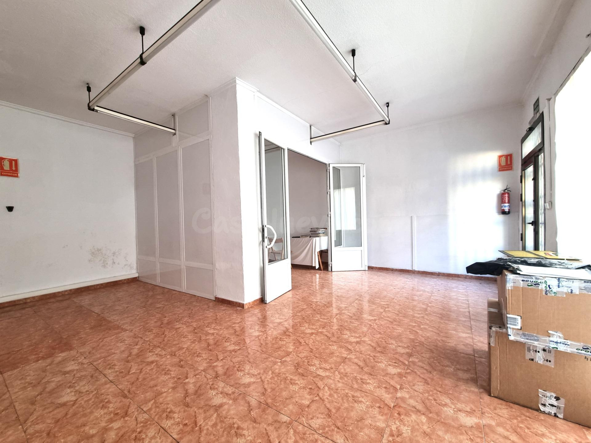 SE VENDE LOCAL COMERCIAL EN MONOVAR (ALICANTE) SPAIN