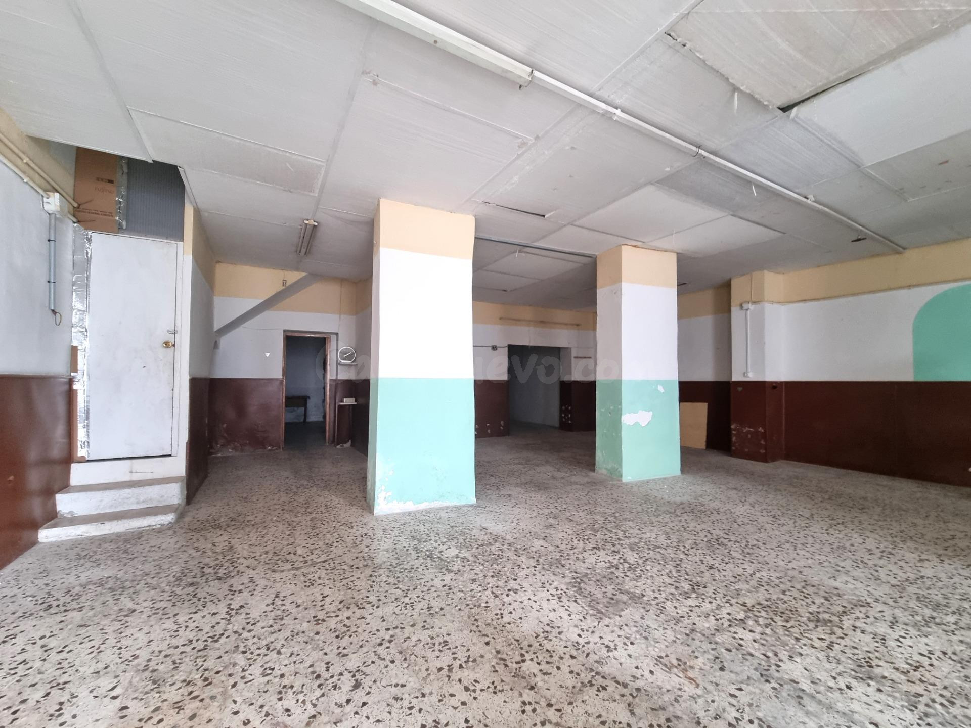 SE VENDE O ALQUILA CASA TOTALMENTE DIÁFANA DE DOS PLANTAS EN