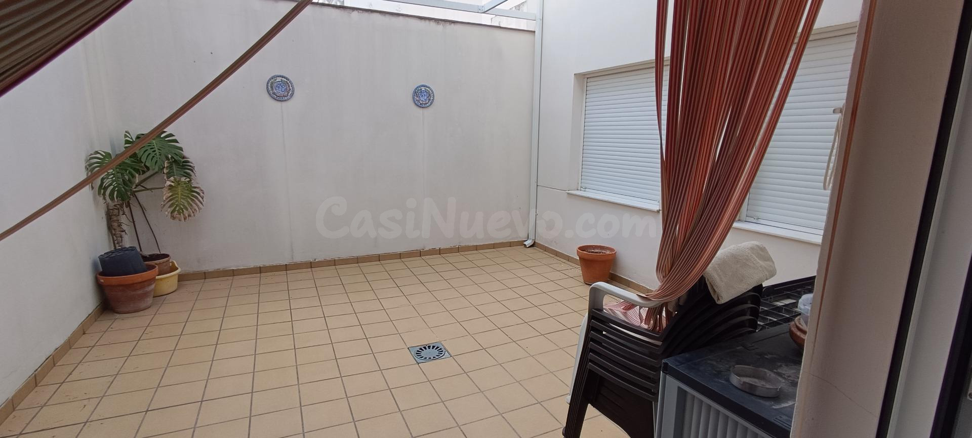 PISAZO DE LUJO DE 150 M2 CON PATIO Y TERRAZA - foto 3