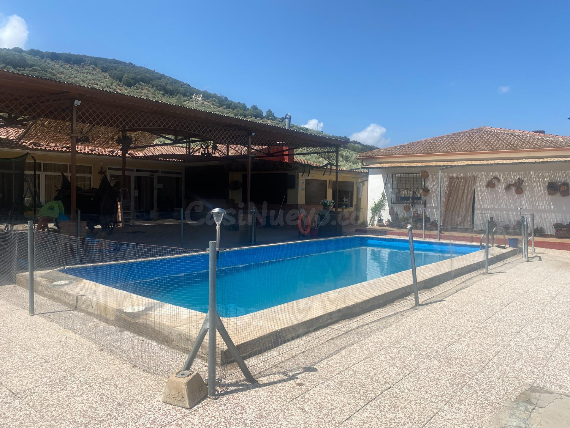Cortijo en Benalua de las Villas.