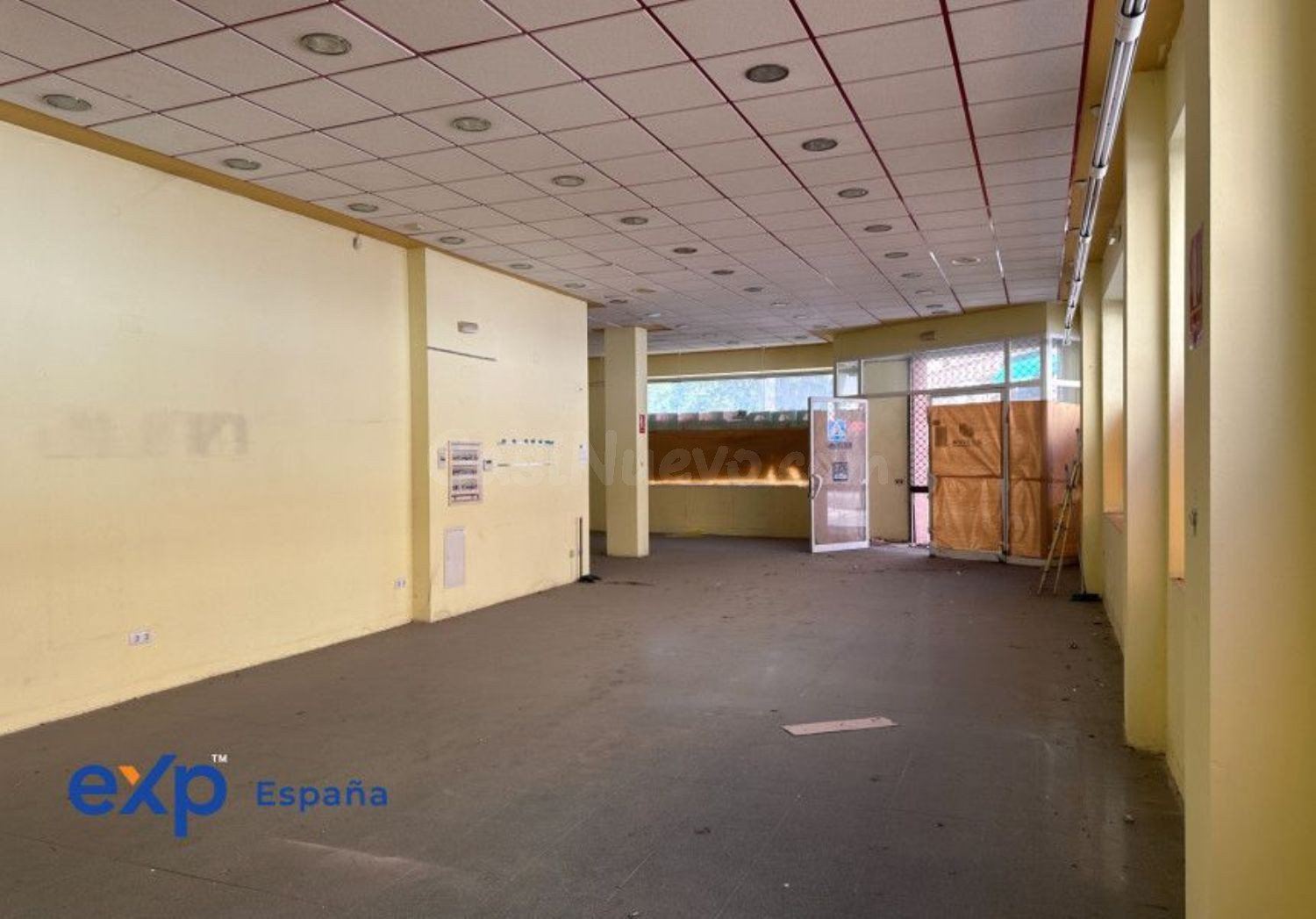 Grandioso Local comercial en Linares !!