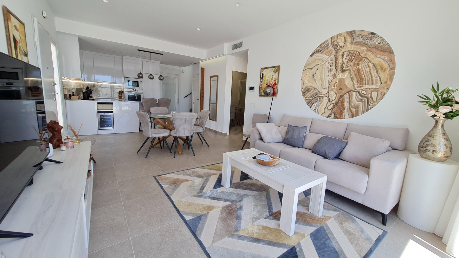 PRECIOSA VILLA CON 3 habitaciones EN PILAR DE LA HORADADA