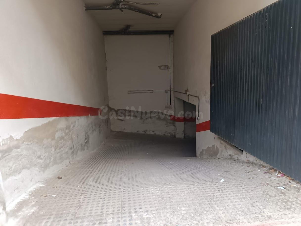 ¡TU PLAZA DE GARAJE EN EL CENTRO DE PINOS PUENTE TE ESTÁ ESPERANDO!