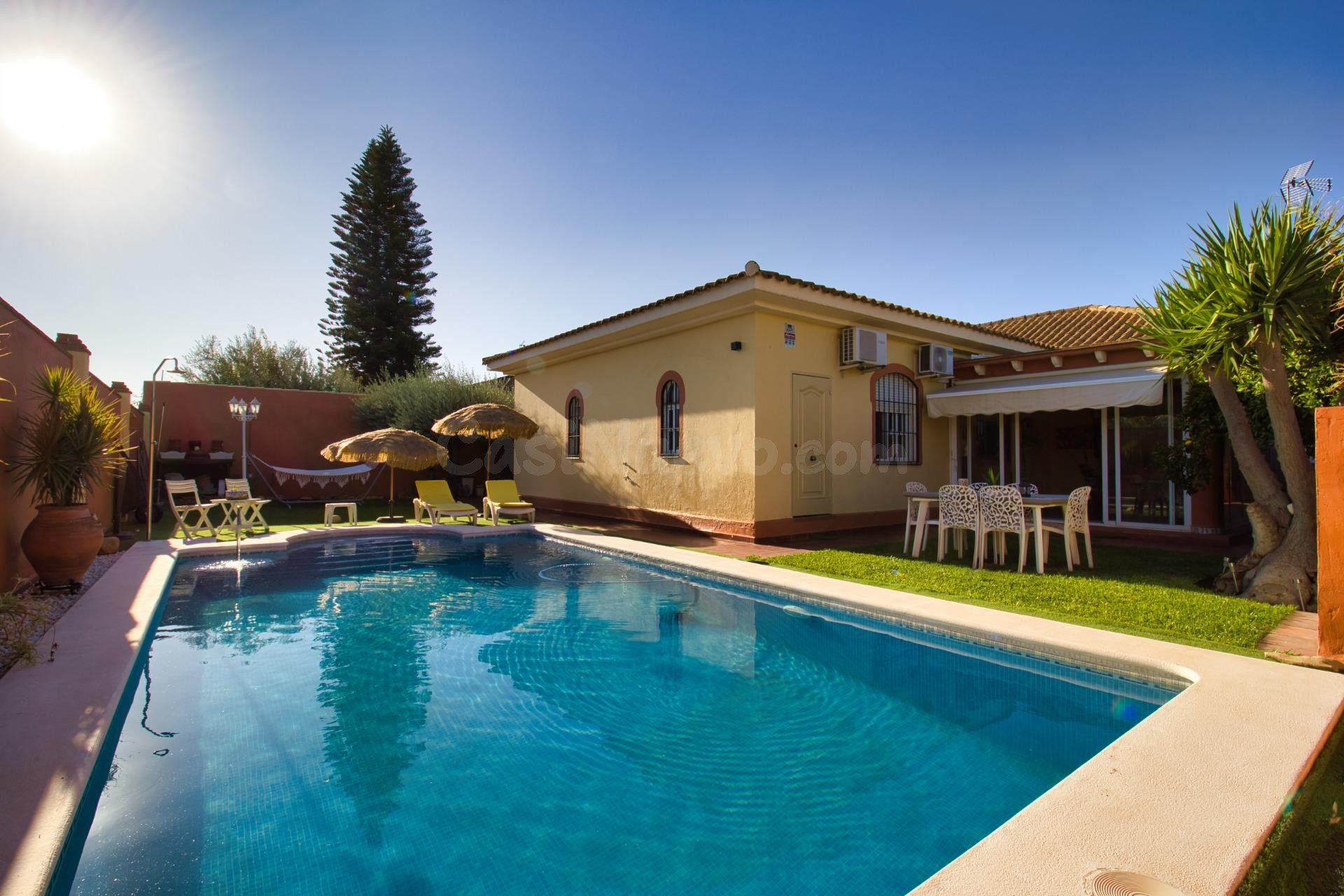 Chalet independiente en Almensilla: espacio, confort y equilibrio para su familia