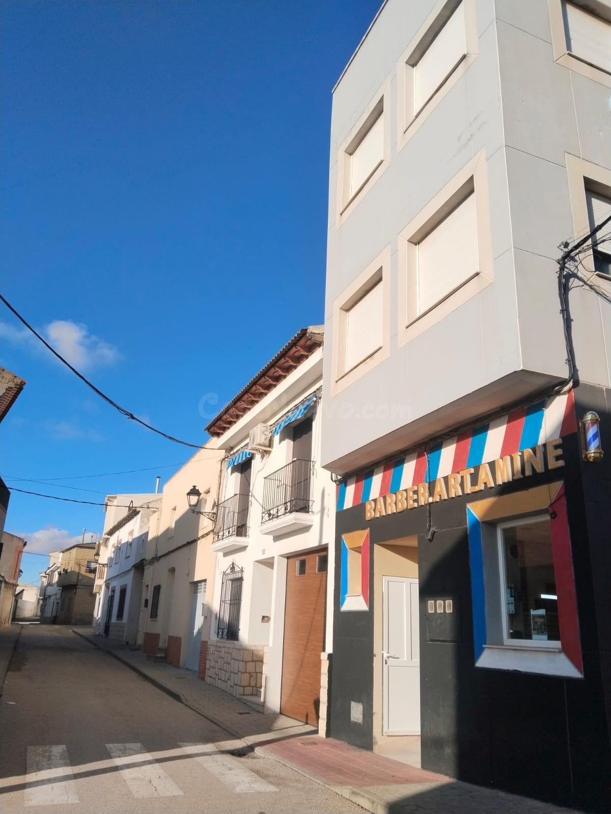 Edificio en rentabilidad en pleno centro de Las Pedroñeras – Inversión segura desde el primer día