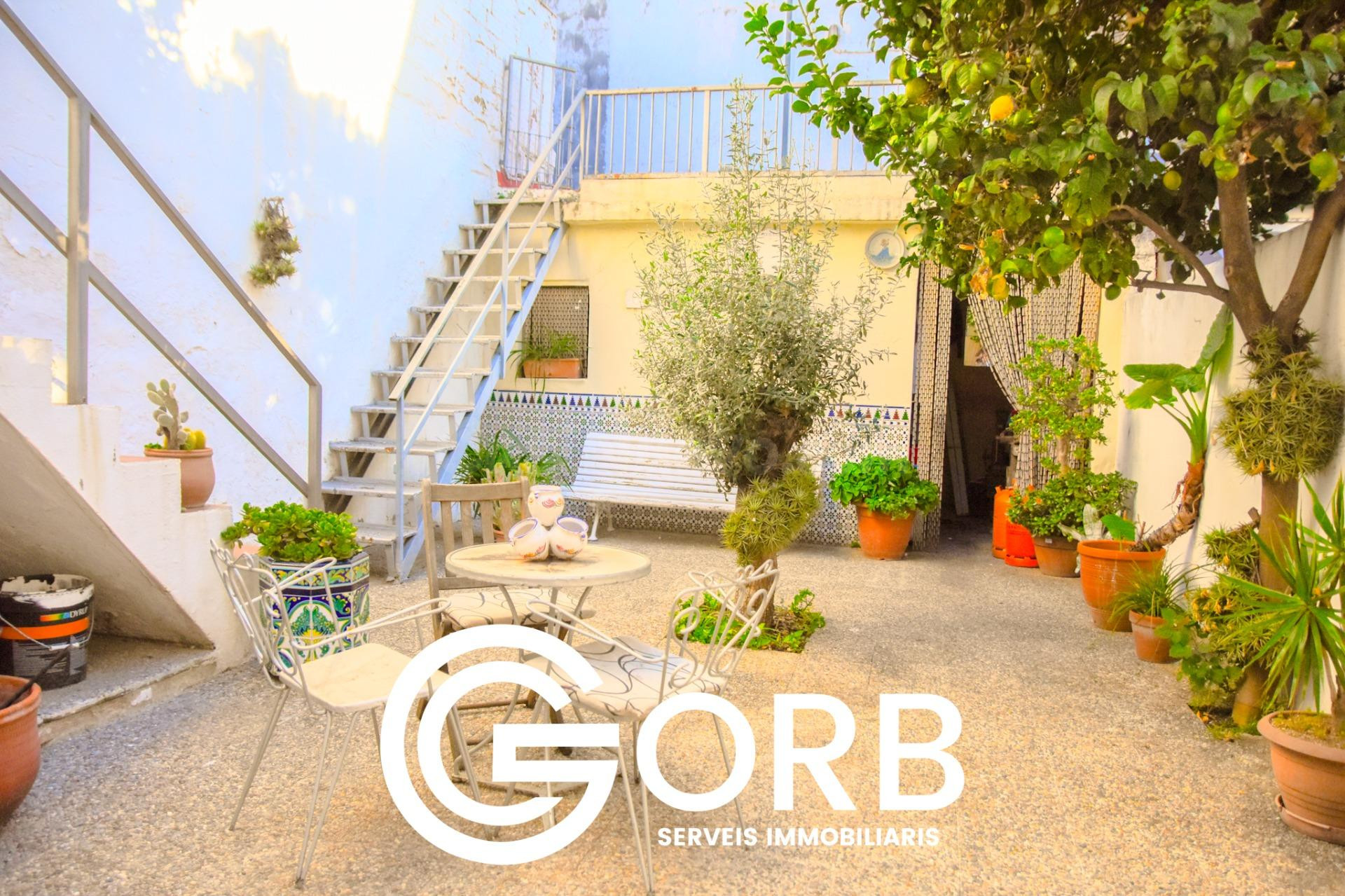 CASA CON MUCHAS POSIBILIDADES PARA SER TU HOGAR PERFECTO EN MATARÓ!
