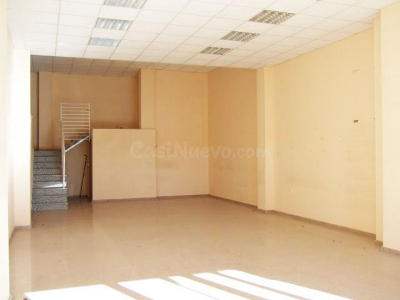 EN VENTA LOCAL COMERCIAL EN NOVELDA ZONA NUEVA