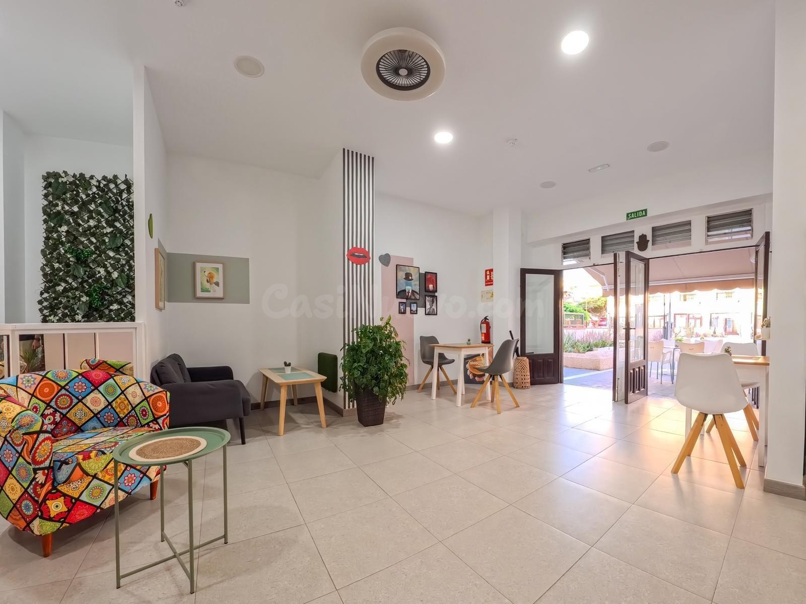 Traspaso de cafetería en pleno funcionamiento – Plaza 3 de Abril, Puerto de la Cruz