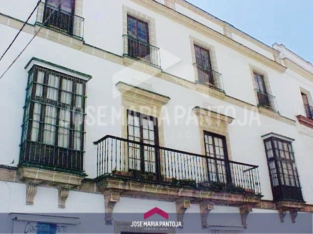 CASA PALACIO DEL AÑO 1865 MUY CENTRICO EN JEREZ DE LA FRONTERA