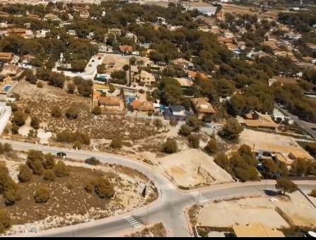 VENTA EN URBANIZACIÓN EL COTO DE PARCELA DE 1000 METROS  PARA TU NUEVO HOGAR