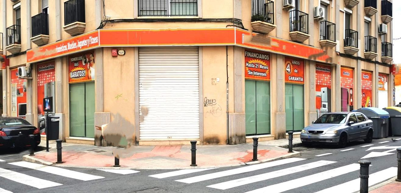Gran Esquina en La Florida Baja: ¡Espacio ideal para tu negocio! ️