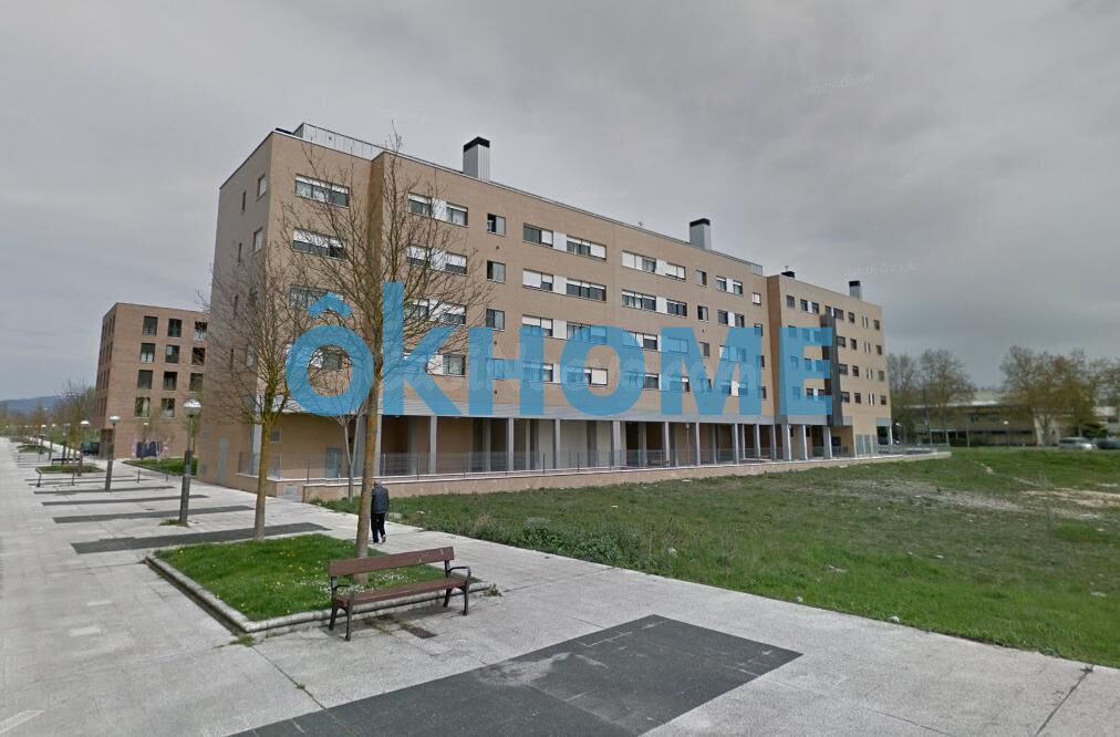 Parking coche en Vitoria zona LAKUA-ARRIAGA