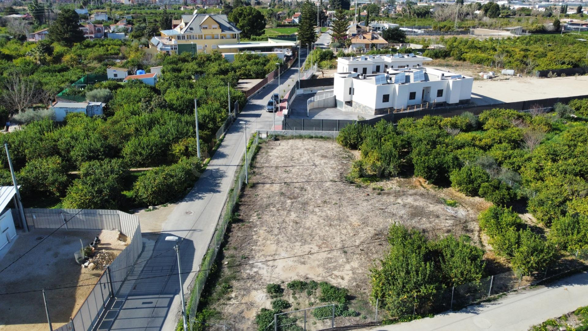Terreno residencial urbano en Beniajan