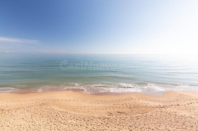 APARTAMENTO FRONTAL AL MAR Y COMPLETAMENTE REFORMADO