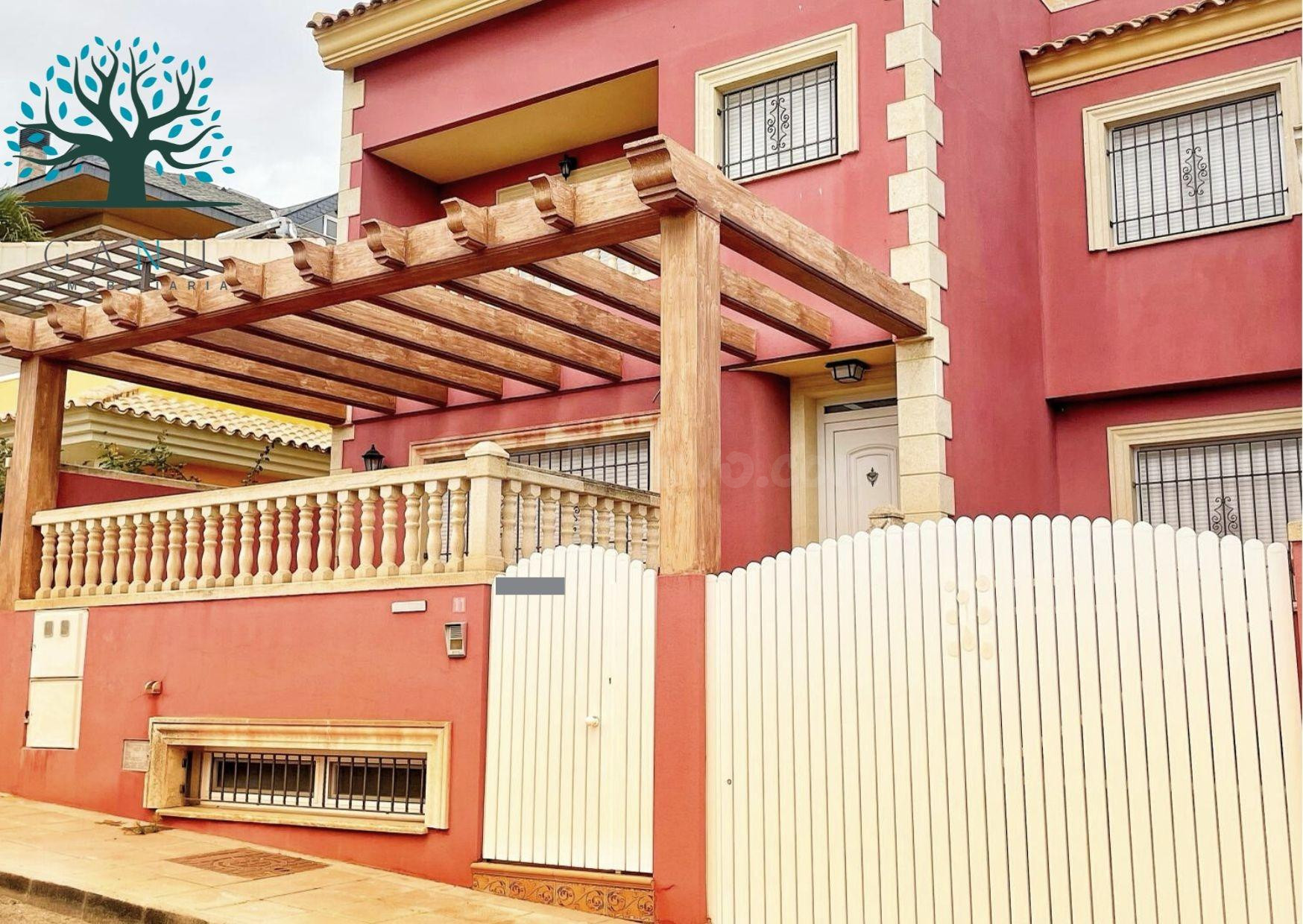 VIVIENDA ESPECIAL EN UNA DE LAS MEJORES ZONAS DE MAZARRÓN