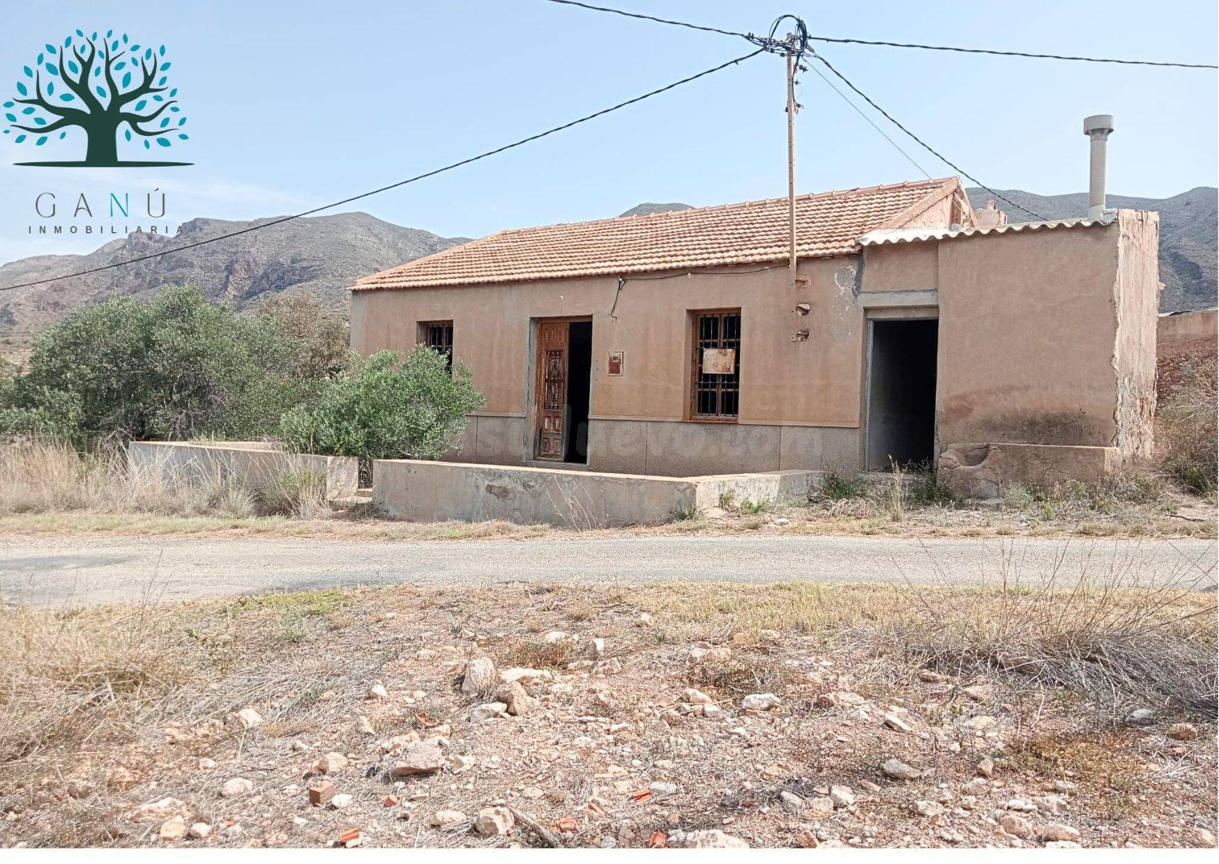 CASA A REFORMAR EN CAMPILLO DE ADENTRO