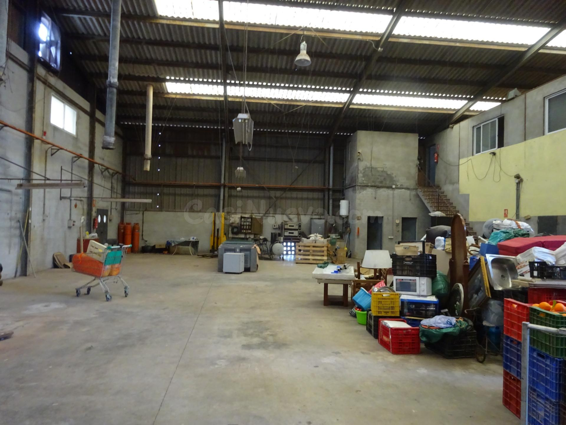 NAVE INDUSTRIAL EN CARRETERA N-340