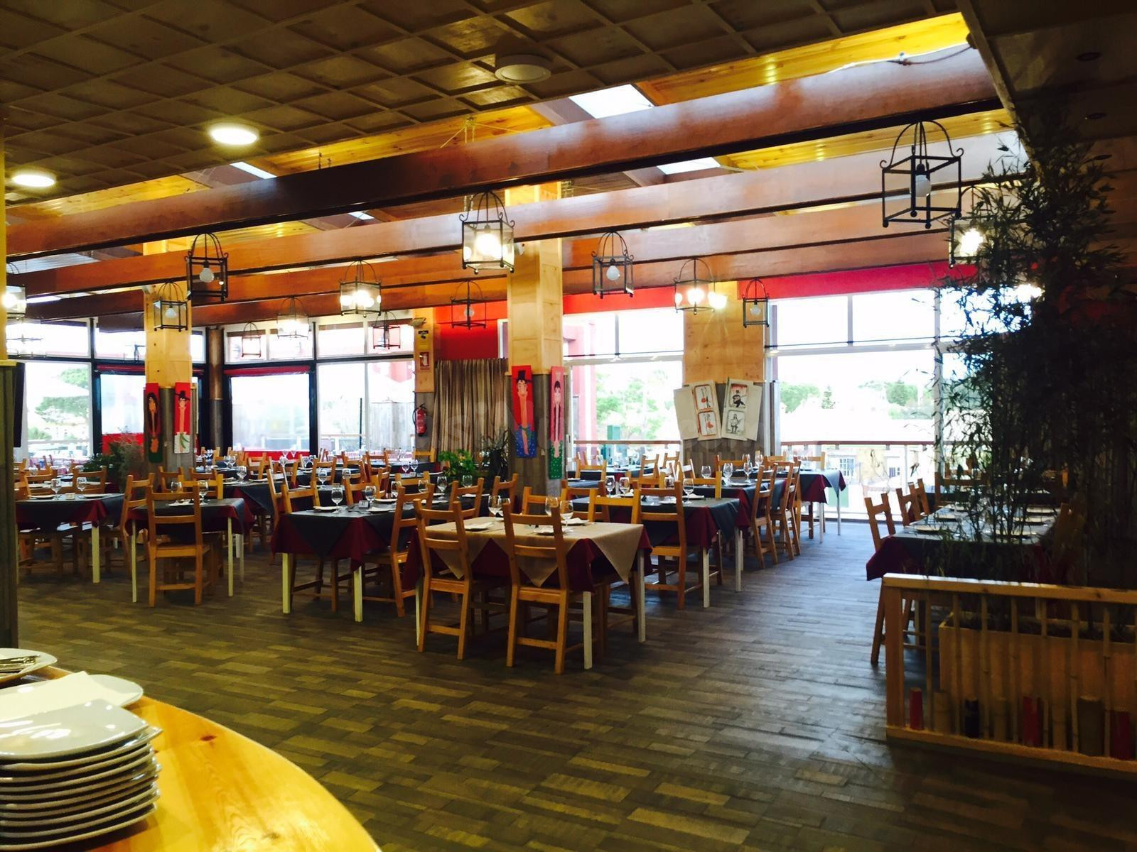 SE VENDE RESTAURANTE GRILL DE LUJO EN EL CENTRO DE  CHICLANA DE LA FRONTERA