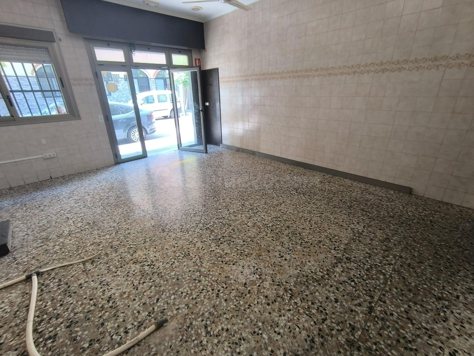 LOCAL ZONA NUEVOS JUZGADOS GANDIA (vALENCIA)